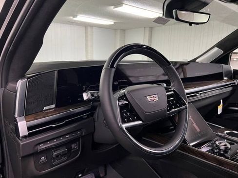 New 2026 Cadillac Escalade Platinum Sport w/ LPO, ONYX Package AWD/4WD image 14