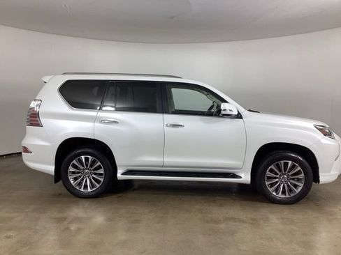 Used 2021 Lexus GX 460 Luxury w/ Accessory Package AWD/4WD image 4