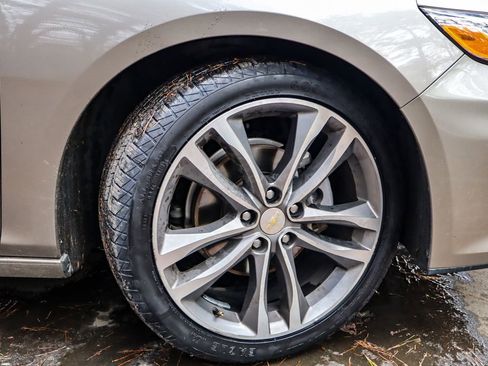 Used 2024 Chevrolet Malibu LT image 38