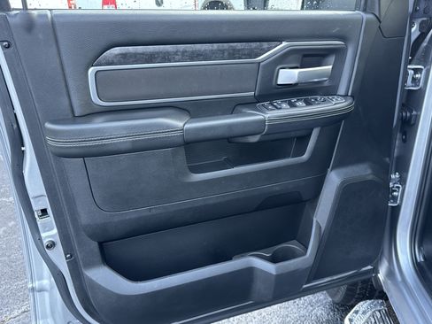 Used 2024 RAM 2500 Big Horn w/ Safety Group image 11