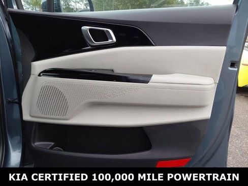 Certified 2024 Kia Carnival EX image 25