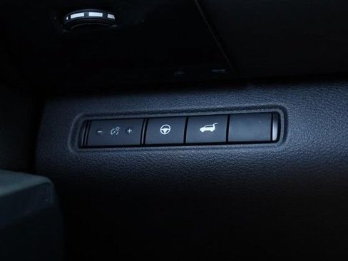 Certified 2025 Nissan Pathfinder SV w/ SV Premium Package FWD image 22