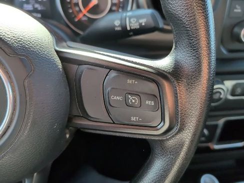 Used 2019 Jeep Wrangler Unlimited Sport image 8