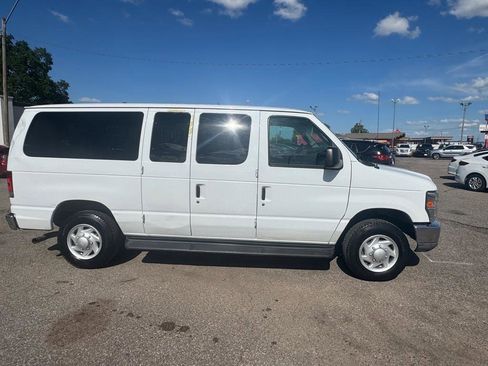 Used 2011 Ford E-350 and Econoline 350 XLT RWD image 6