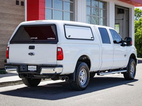 Used 2015 Ford F250 Lariat w/ Lariat Interior Package AWD/4WD image 3