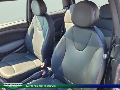 Used 2011 MINI Cooper Hardtop FWD image 24
