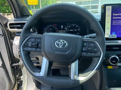 New 2026 Toyota Tacoma TRD Off-Road AWD/4WD image 22