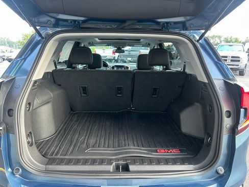 Used 2024 GMC Terrain SLE w/ Driver Convenience Package AWD/4WD image 27