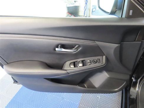Used 2025 Nissan Sentra SV w/ All-Weather Package FWD image 15
