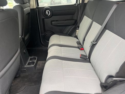 Used 2007 Dodge Nitro SXT image 20