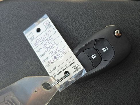 Used 2025 Chevrolet Trax LS image 37