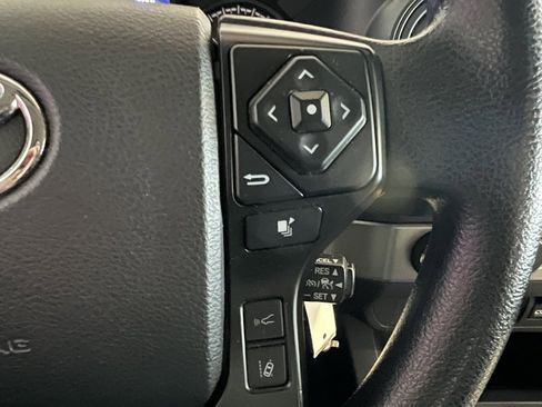 Used 2022 Toyota Tacoma SR image 20