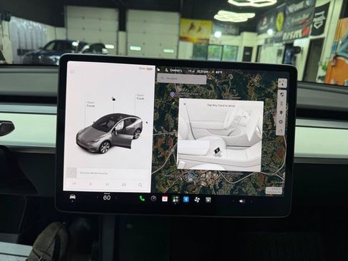 Used 2021 Tesla Model Y Long Range AWD/4WD image 18