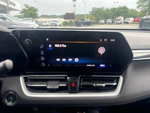 Used 2026 Chevrolet TrailBlazer LT AWD/4WD image 13