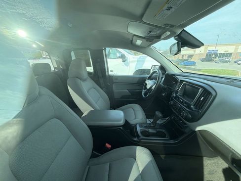 Used 2018 Chevrolet Colorado W/T w/ Custom Special Edition image 10