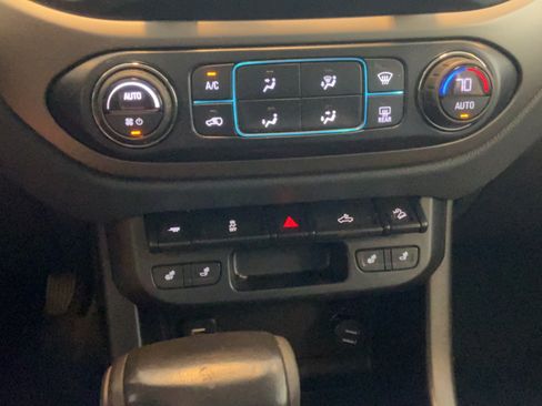 Used 2017 Chevrolet Colorado Z71 w/ Z71 Midnight Edition AWD/4WD image 14