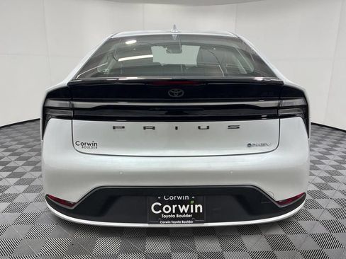 Used 2025 Toyota Prius Plug-In Hybrid FWD image 6