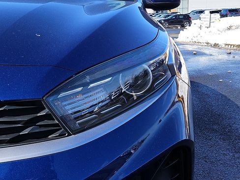 Used 2022 Kia Forte LXS image 9