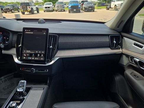 Used 2025 Volvo XC90 B6 Ultra AWD/4WD image 20