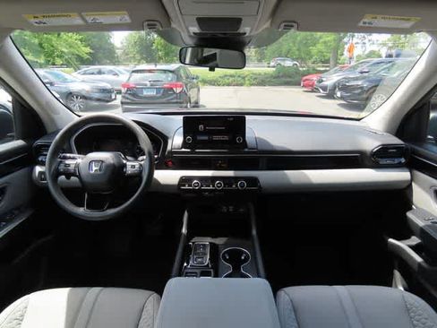 Certified 2023 Honda Pilot LX image 19