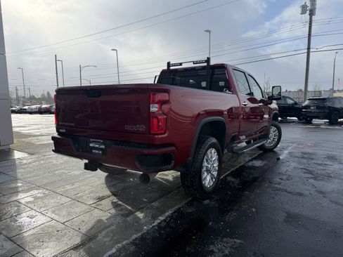 Used 2023 Chevrolet Silverado 2500 High Country w/ Safety Package II image 3