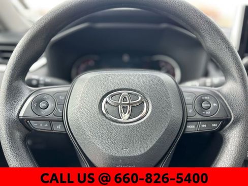 Used 2025 Toyota RAV4 XLE image 16