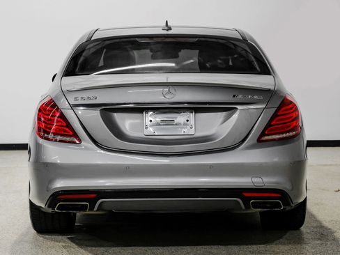 Used 2015 Mercedes-Benz S 550 Sedan w/ Sport Package w/ Sport Package image 7