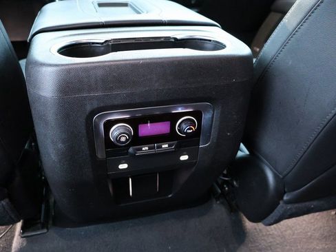 Used 2021 Chevrolet Tahoe LT image 16