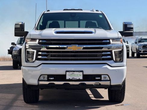 Used 2021 Chevrolet Silverado 2500 High Country w/ Technology Package image 6