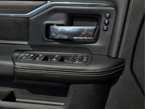 New 2026 RAM 2500 Laramie w/ Sport Appearance Package AWD/4WD image 15