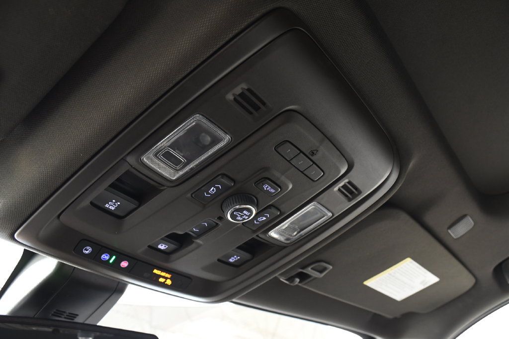 Used 2021 GMC Yukon SLT w/ SLT Premium Package AWD/4WD image 33