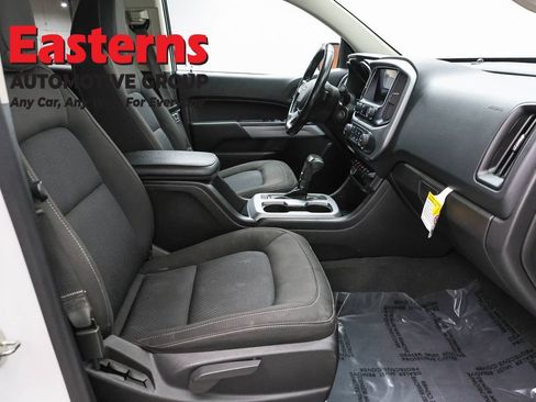 Used 2021 Chevrolet Colorado LT w/ Safety Package AWD/4WD image 26