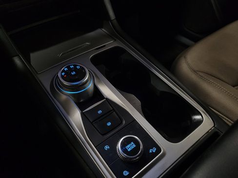 Used 2020 Ford Explorer XLT w/ Comfort Package image 26