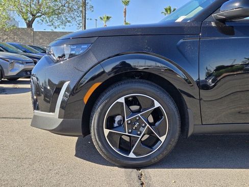 Certified 2025 Kia Soul EX FWD image 10