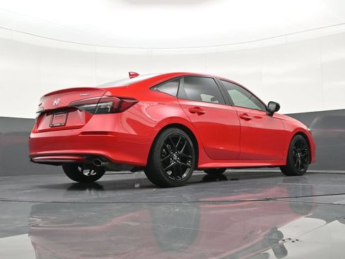 Used 2025 Honda Civic Sport image 29