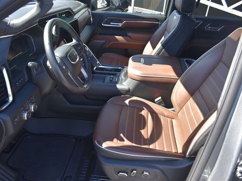 Used 2024 GMC Sierra 2500 Denali Ultimate image 14