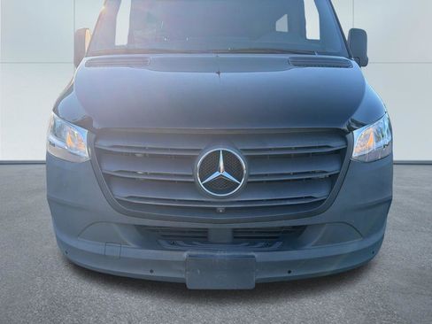 Used 2022 Mercedes-Benz Sprinter 3500 image 3