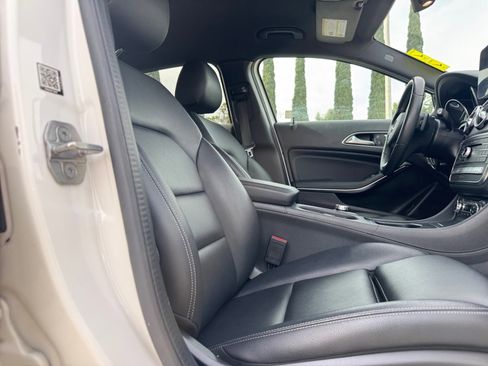 Used 2018 Mercedes-Benz GLA 250 4MATIC w/ Convenience Package image 19