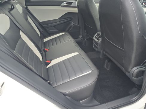 New 2026 Volkswagen Taos SEL AWD/4WD image 16