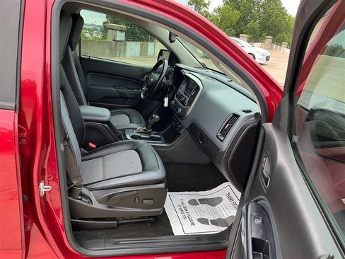 Used 2017 Chevrolet Colorado Z71 RWD image 37