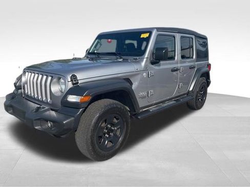 Used 2018 Jeep Wrangler Unlimited Sport AWD/4WD image 2