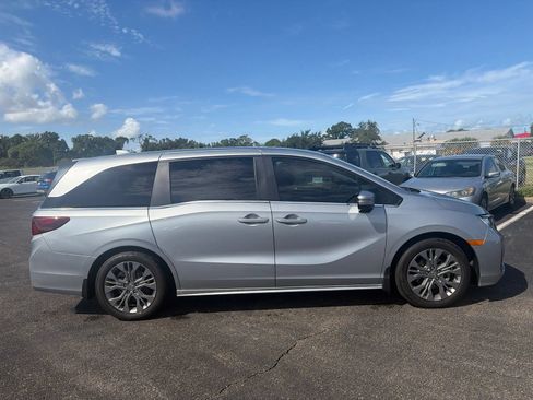 Used 2025 Honda Odyssey Touring image 8