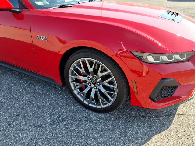 Used 2024 Ford Mustang GT Premium RWD image 4