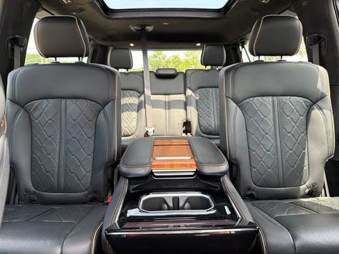 Used 2024 Jeep Grand Wagoneer L Series III AWD/4WD image 34