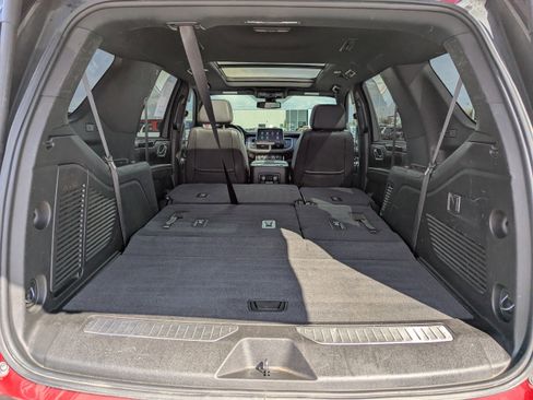 Used 2021 Chevrolet Tahoe RST AWD/4WD image 37