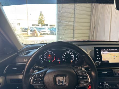 Used 2018 Honda Accord Touring image 23