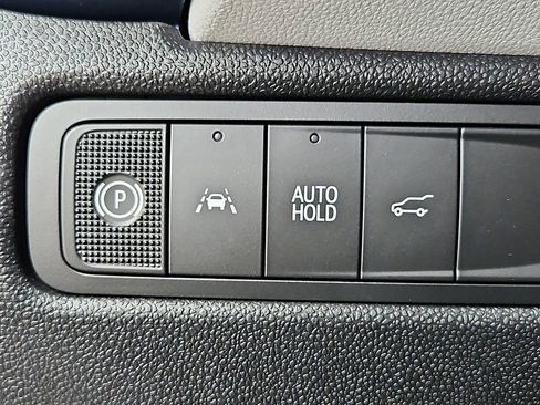 New 2026 Chevrolet Equinox EV LT AWD/4WD image 17