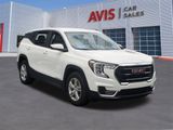 Used 2024 GMC Terrain SLE image 3