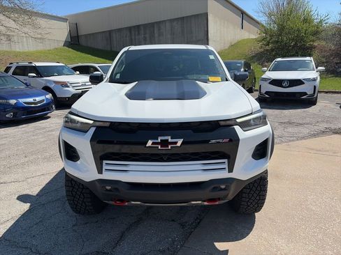Used 2026 Chevrolet Colorado ZR2 w/ Technology Package image 2