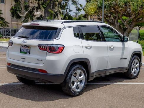 Used 2020 Jeep Compass Latitude w/ Popular Equipment Group image 4